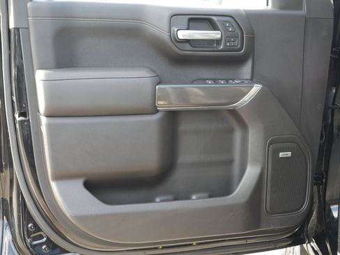 Used 2019 GMC Sierra 1500 AT4 w/ Off Road Performance Package image 39