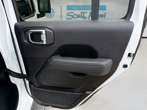 Used 2022 Jeep Wrangler Unlimited Sahara w/ Cold Weather Group image 31