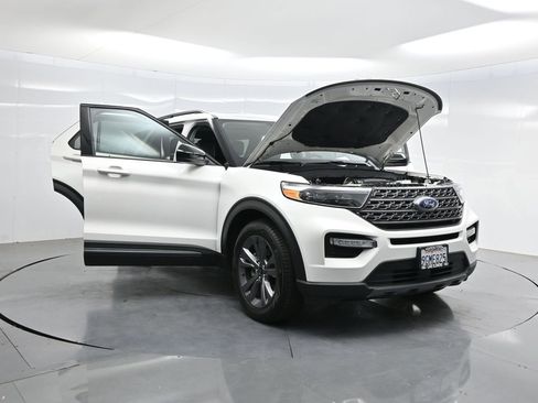 Used 2023 Ford Explorer XLT w/ Equipment Group 202A RWD image 41