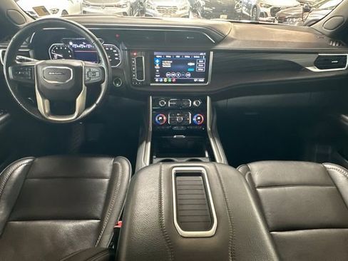 Used 2021 GMC Yukon Denali w/ Denali Premium Package image 16