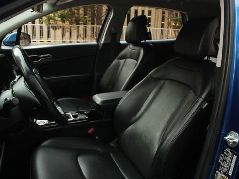 Used 2024 Kia Sportage EX FWD image 15