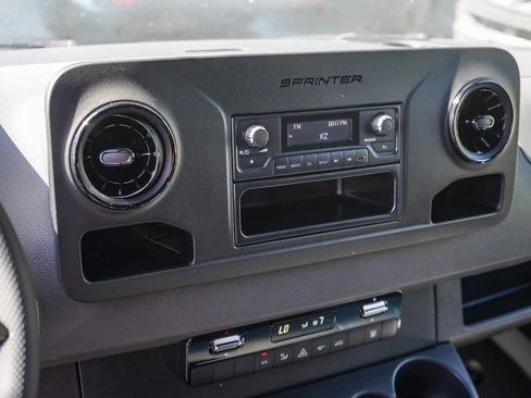 New 2024 Mercedes-Benz eSprinter 170 Cargo image 14