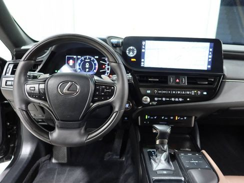 Used 2022 Lexus ES 350 Ultra Luxury w/ Accessory Package 2 FWD image 20