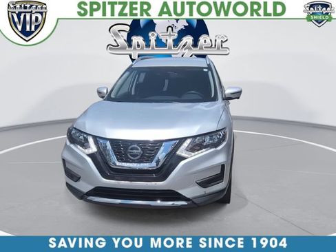 Used 2019 Nissan Rogue SV w/ Premium Package AWD/4WD image 3