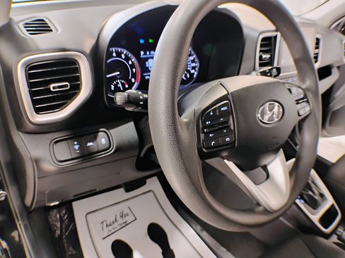 Used 2021 Hyundai Venue SE image 51