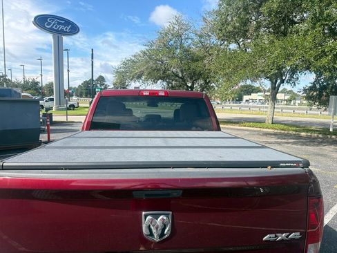 Used 2017 RAM 1500 Express AWD/4WD image 6
