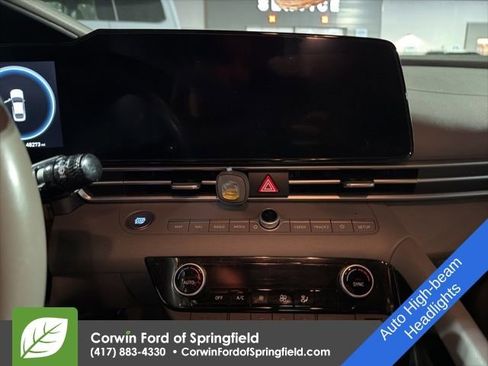 Used 2023 Hyundai Elantra SEL w/ Convenience Package image 14