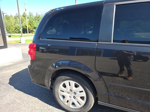 Used 2017 Dodge Grand Caravan SE w/ Power Window Group FWD image 29