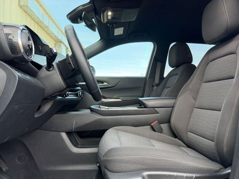 Used 2025 Chevrolet Equinox LT image 28