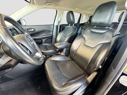 Used 2018 Jeep Compass Limited AWD/4WD image 24
