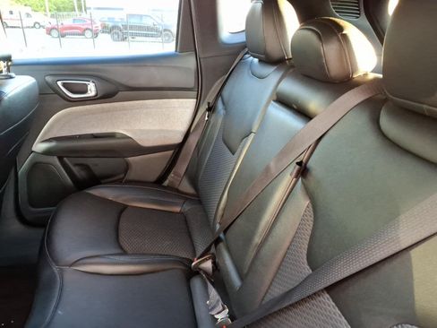 Used 2024 Jeep Compass Latitude AWD/4WD image 13