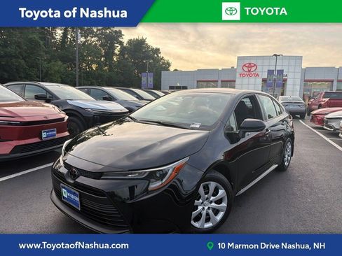 Used 2024 Toyota Corolla LE FWD image 1
