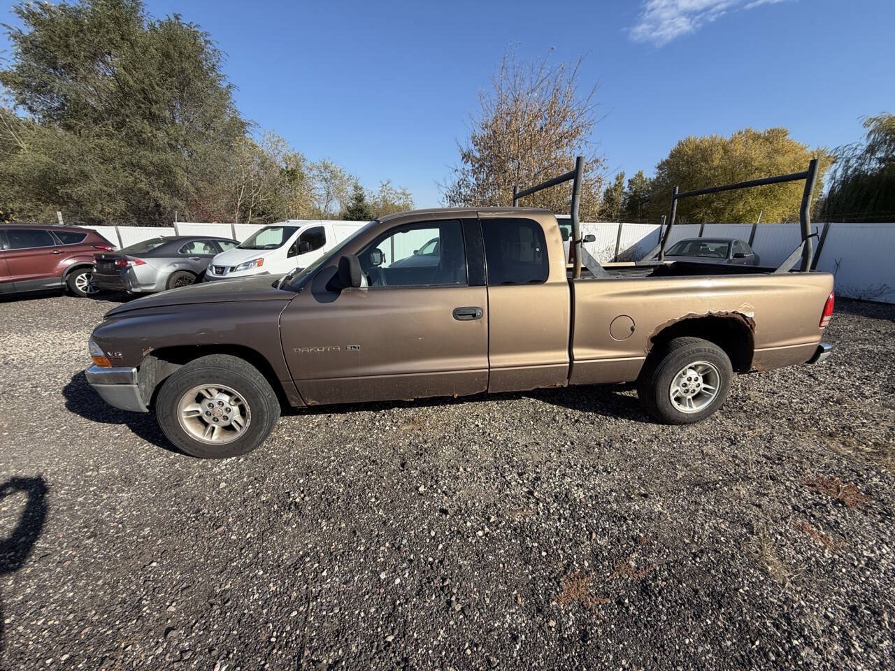 Used 2000 Dodge Dakota 2WD Club Cab image 2