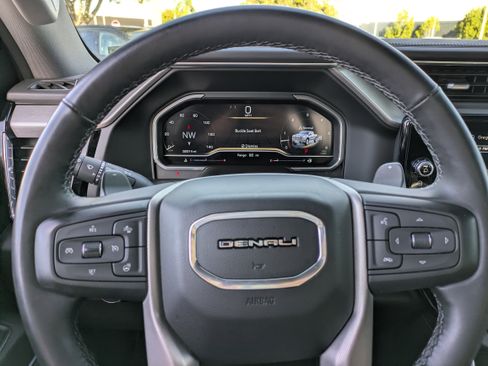 Used 2023 GMC Sierra 1500 Denali w/ Technology Package image 25