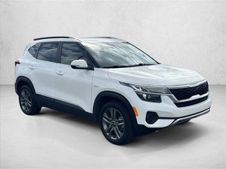 Used 2023 Kia Seltos S w/ Navigation Package video 3