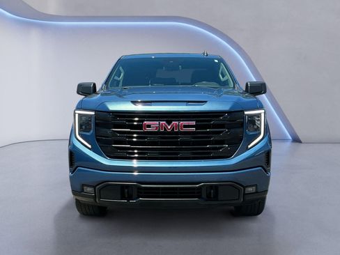 Used 2025 GMC Sierra 1500 Elevation AWD/4WD image 8