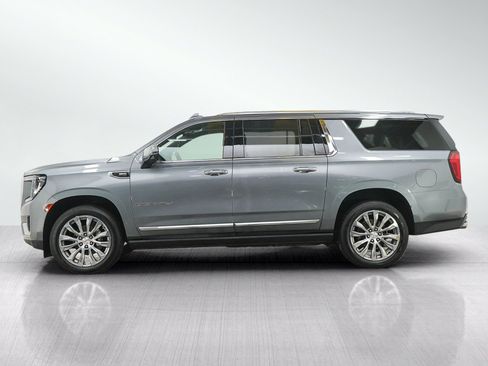 Used 2022 GMC Yukon XL Denali AWD/4WD image 2