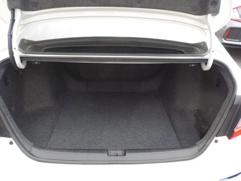 Used 2019 Honda Accord Sport image 13