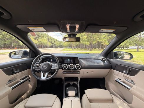 Certified 2021 Mercedes-Benz GLA 250 image 2