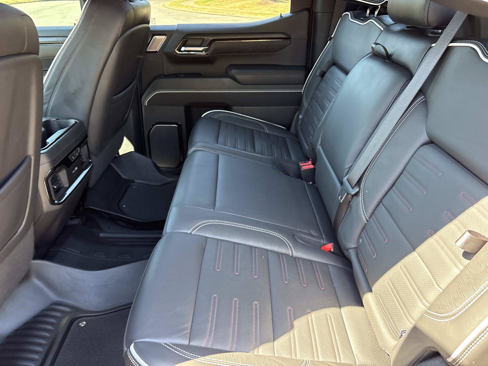 Used 2023 GMC Sierra 1500 AT4X AWD/4WD image 32