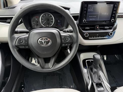 Used 2022 Toyota Corolla LE FWD image 15