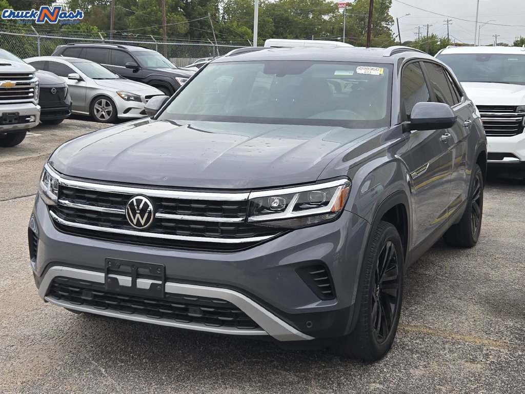 Used 2022 Volkswagen Atlas Cross Sport SE w/ Black Wheel Package AWD/4WD image 3