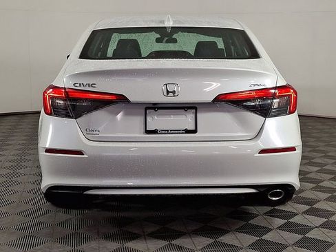 Used 2023 Honda Civic Sport image 8