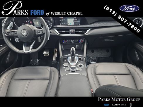 Used 2023 Alfa Romeo Stelvio Sprint RWD image 11