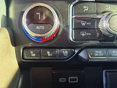 Used 2023 GMC Yukon SLT w/ SLT Luxury Package AWD/4WD image 41