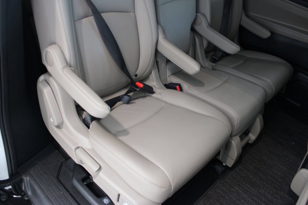Used 2023 Honda Odyssey EX-L image 25