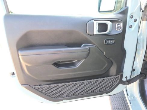 Used 2024 Jeep Wrangler Unlimited Sport AWD/4WD image 11