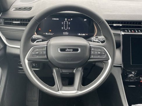 New 2025 Jeep Grand Cherokee L Laredo image 58