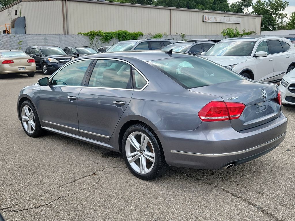 Used 2014 Volkswagen Passat TDI SEL Premium FWD image 3