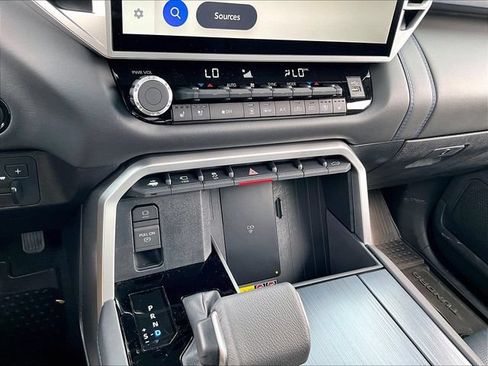 Used 2025 Toyota Tundra Platinum AWD/4WD image 26