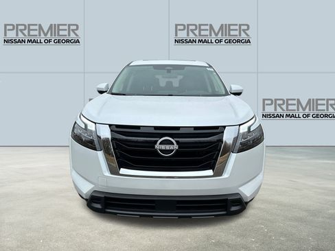 New 2025 Nissan Pathfinder SV w/ SV Premium Package image 2