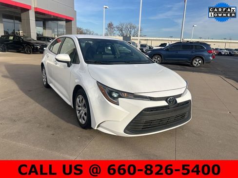 Used 2024 Toyota Corolla LE image 2