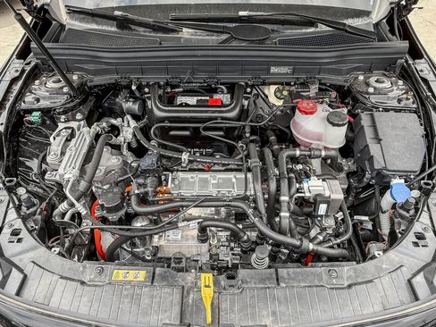 Used 2024 Mercedes-Benz EQB 350 4MATIC SUV image 28