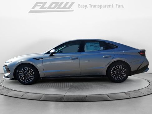 New 2025 Hyundai Sonata SEL image 4