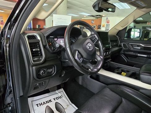 Used 2019 RAM 1500 Laramie AWD/4WD image 8