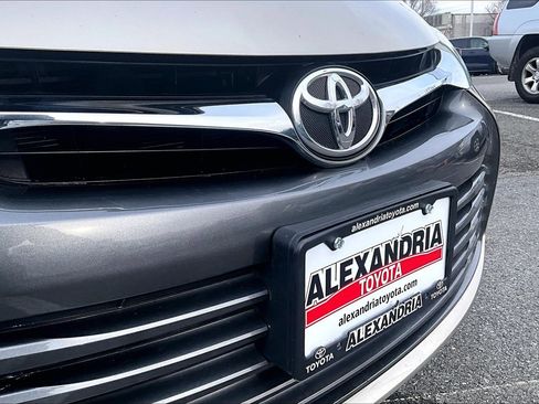 Used 2016 Toyota Camry LE image 28