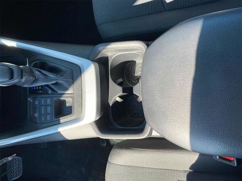 Certified 2020 Toyota RAV4 LE AWD/4WD image 14