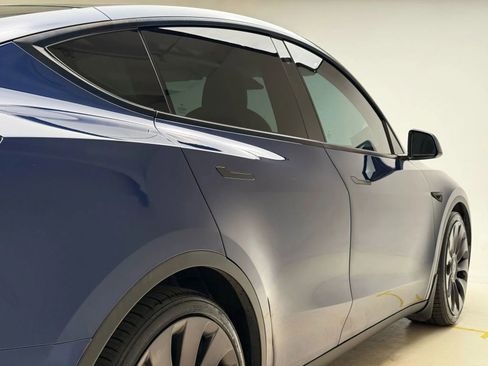 Used 2021 Tesla Model Y Performance image 15