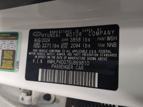 Used 2025 Hyundai Elantra Limited FWD image 33