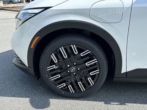 New 2026 Nissan Leaf Platinum+ FWD image 12