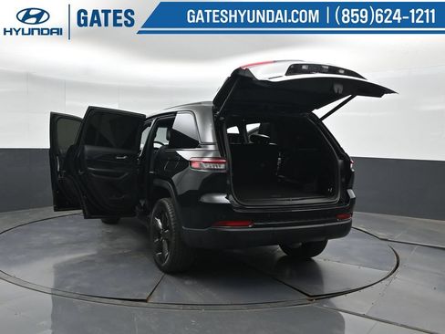 Used 2023 Jeep Grand Cherokee Altitude AWD/4WD image 61