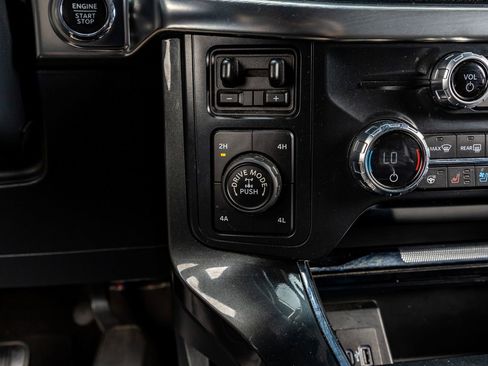 Used 2021 Ford F150 Lariat w/ Equipment Group 502A High image 22