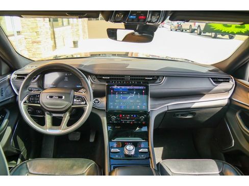 Used 2023 Jeep Grand Cherokee L Overland image 13