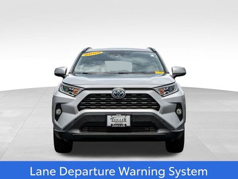 Used 2020 Toyota RAV4 XLE w/ Convenience Package AWD/4WD image 2