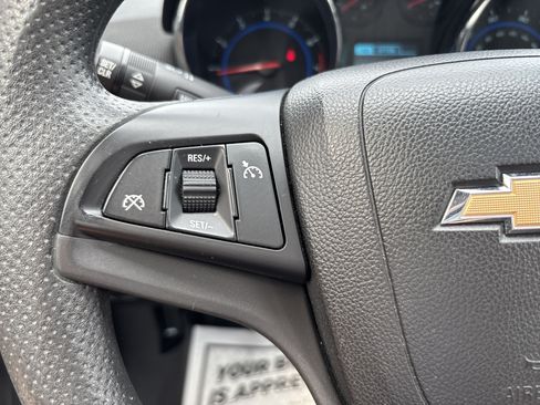 Used 2016 Chevrolet Cruze LT w/ Sun And Sound Package FWD image 12