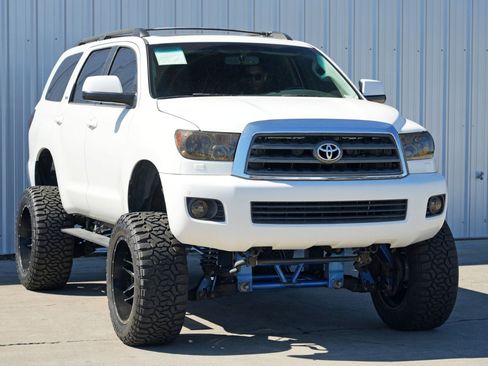 Used 2016 Toyota Sequoia SR5 image 53